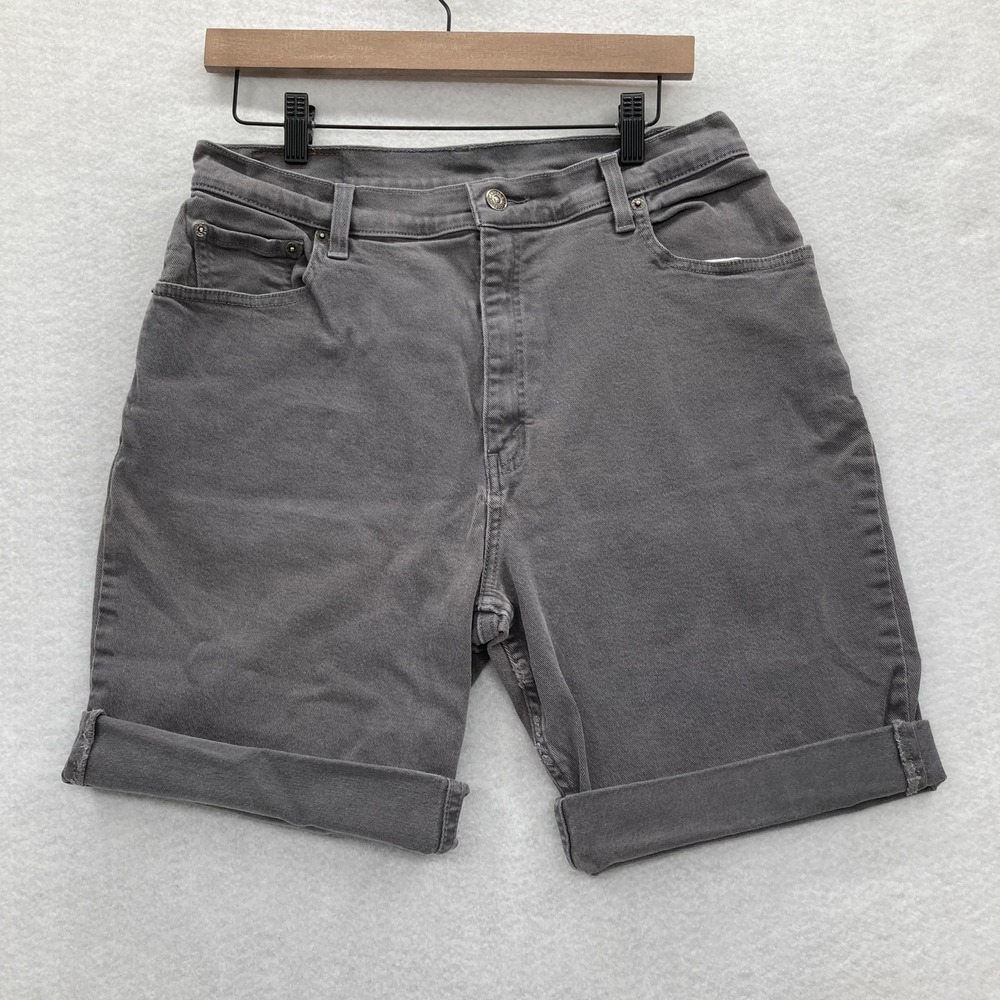 Vintage Levis 550 Shorts Womens 16 Gray Relaxed Fit Tapered Leg Denim 2000 Y2K